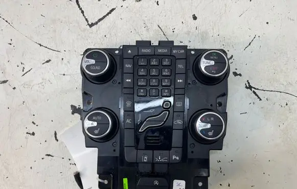 Volvo V40 Climate control unit 31288103