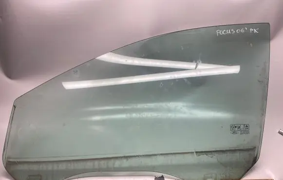 Ford Focus Front door vent window glass four-door 43R000016