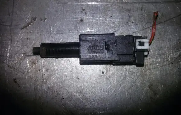 Nissan Almera Tino Brake pedal sensor switch