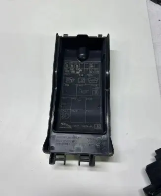Jaguar XE Fuse module GX7314A076AA P00147268A