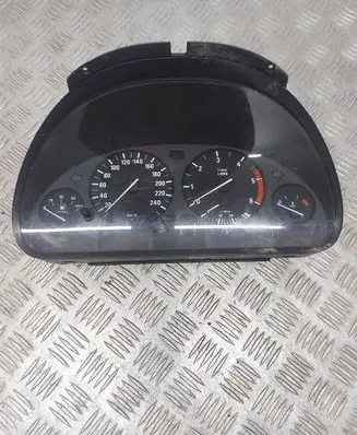 BMW 5 E39 Speedometer (instrument cluster) 88311228