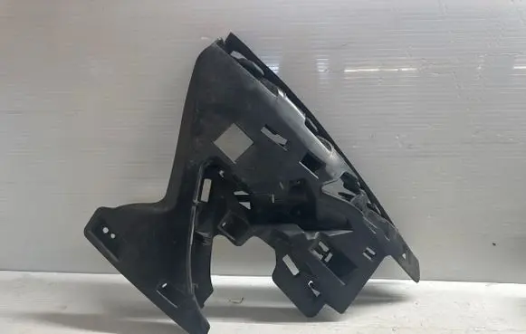 Volvo S60 Front bumper mounting bracket 31323426