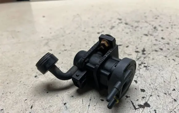 Opel Zafira A Turbo solenoid valve 09128022