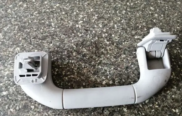 Mercedes-Benz E W212 Front interior roof grab handle A204100051