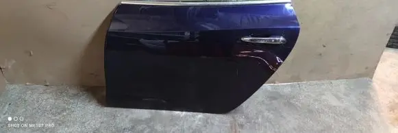 Maserati Quattroporte Rear door 670038415