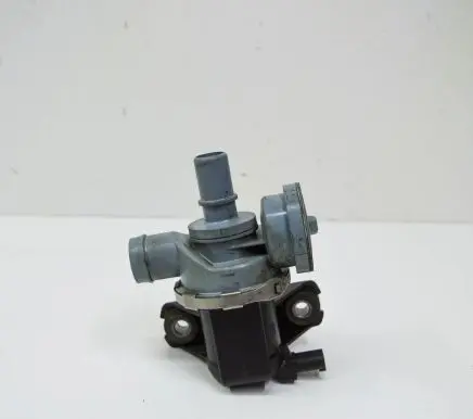 BMW 5 G30 G31 Turbo solenoid valve 7441833
