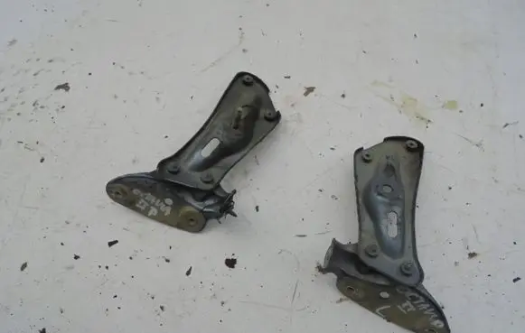 Mercedes-Benz B W247 Fender mounting bracket