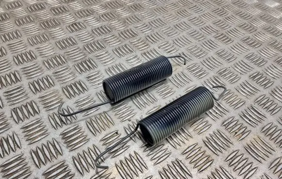 Mercedes-Benz E W212 Tailgate/trunk/boot tension spring 
