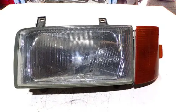 Volkswagen Transporter - Caravelle T4 Headlight/headlamp 44437 701953049