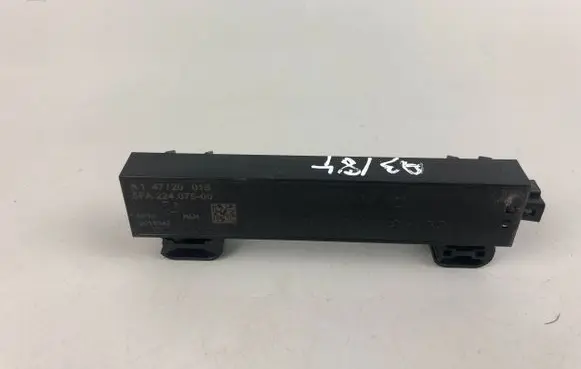 Audi A3 8Y Keyless system antenna 5WA962132