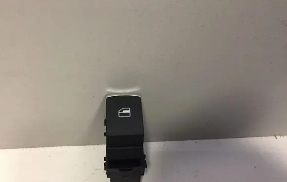 Volkswagen Tiguan Electric window control switch 5K0959855