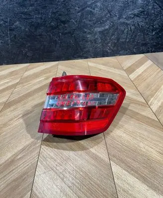 Mercedes-Benz E W212 Rear/tail lights 2128203964