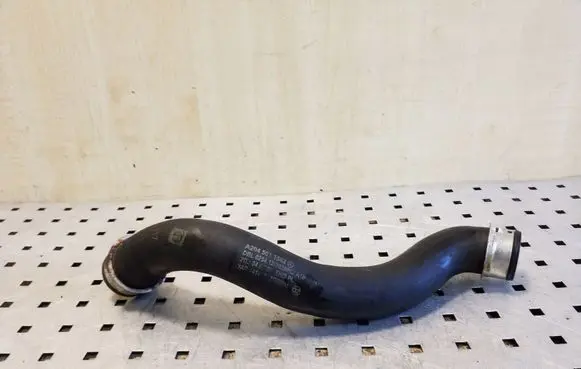 Mercedes-Benz C W204 Engine coolant pipe/hose A2045011582