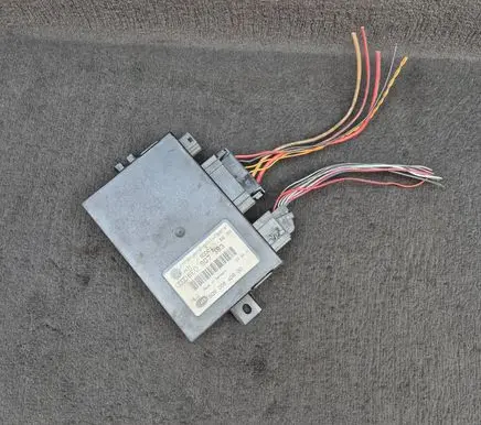 Audi A4 S4 B6 8E 8H Tow bar trailer control unit/module 8E0907383