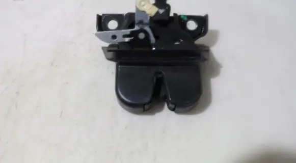 Audi A2 Tailgate/trunk/boot lock/catch/latch