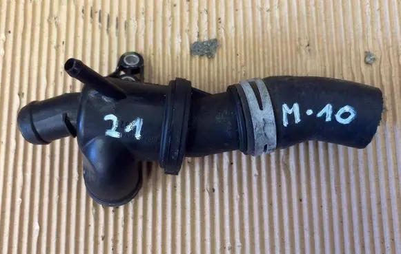 Thermostat/thermostat housing