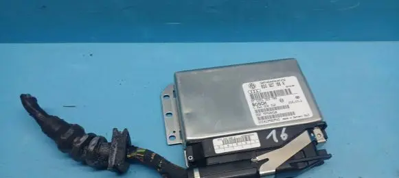 Audi A4 S4 B5 8D Gearbox control unit/module 8D0927156R 0501005785 0260002512
