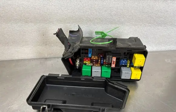 Fuse box set