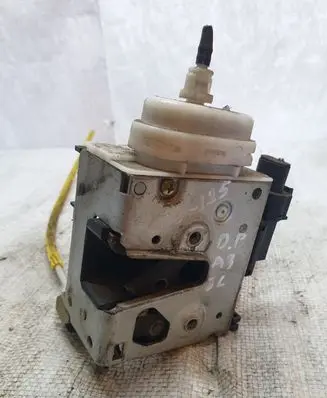 Audi A3 S3 8L Front door lock 8L1837016