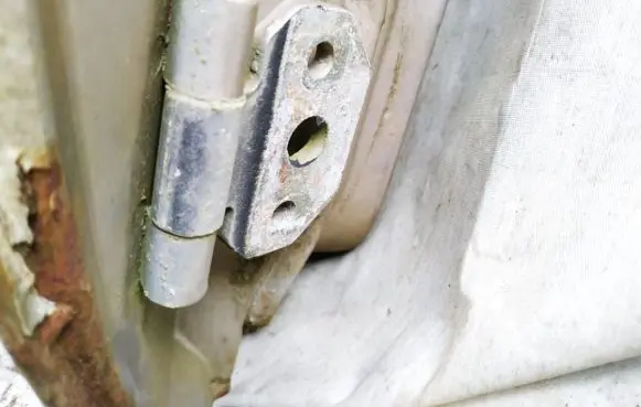 Mercedes-Benz 190 W201 Front door upper hinge