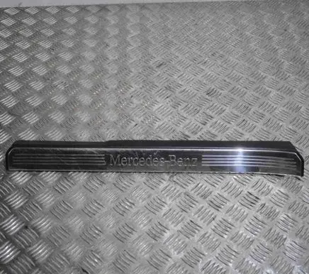 Mercedes-Benz S W221 Front sill trim cover A2216800135