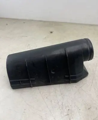Audi Q3 8U Air intake duct part 8U0805962A