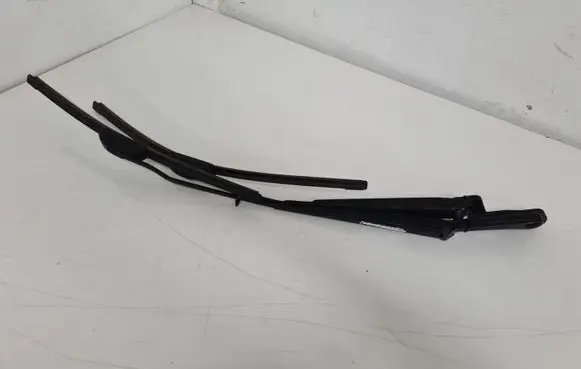 Skoda Fabia Mk1 (6Y) Front wiper blade arm