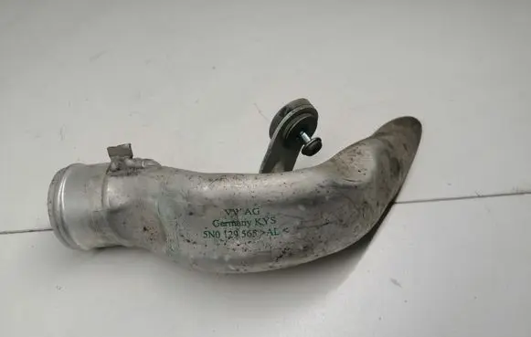 Volkswagen PASSAT B7 Other engine bay part 5N0129565AL 5N0129565