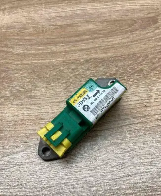 BMW 5 E39 Airbag deployment crash/impact sensor 6900728 MRSA3
