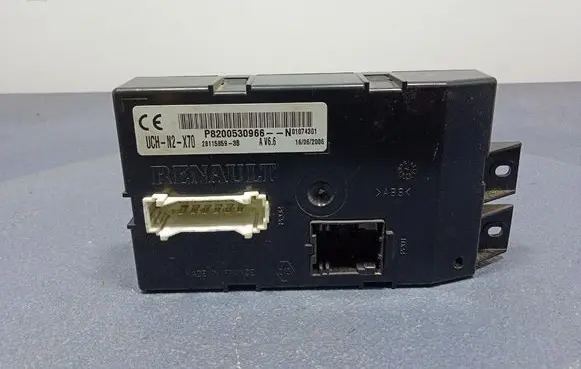 Opel Movano A Comfort/convenience module 8200530966