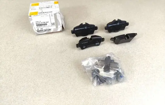 Mini One - Cooper Coupe R56 Brake pads (rear) 6778327