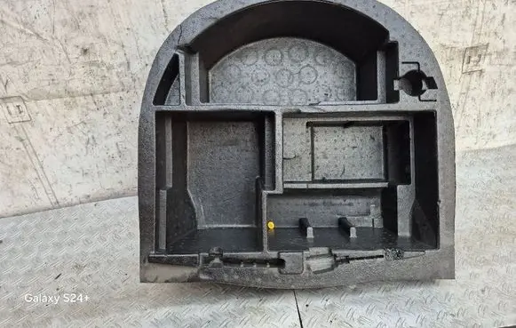 Lancia Delta III Tool box 51840915