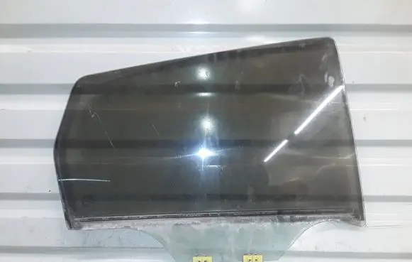 Nissan Qashqai Rear door window glass