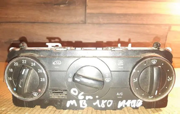 Mercedes-Benz B W245 Climate control unit A1698301585 69780008 DCWBE0608161B00HO