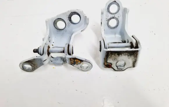 Rear door hinge set