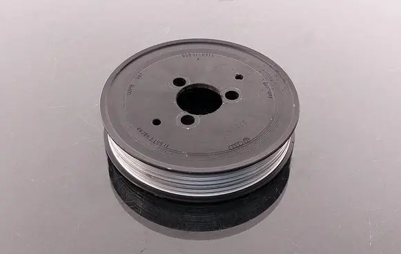 Audi A6 S6 C6 4F Water pump pulley 059121031L