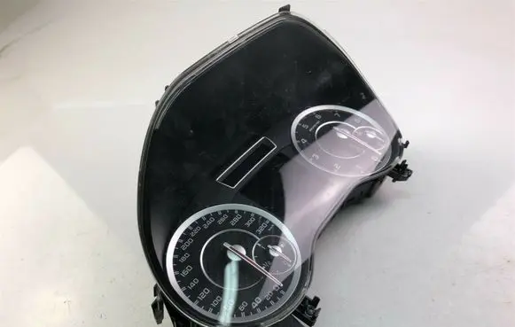 Mercedes-Benz A W176 Speedometer (instrument cluster) A1769009901 K3426