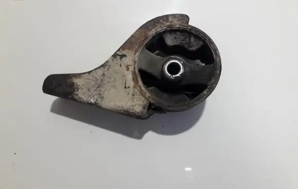 KIA Carnival Engine mount bracket
