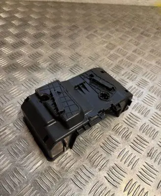 Mercedes-Benz C AMG W205 Fuse box cover A2055400840