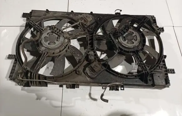 Opel Insignia A Radiator cooling fan shroud 