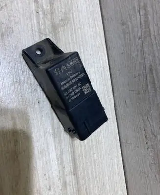 Ford Kuga II Glow plug pre-heat relay 9803299780
