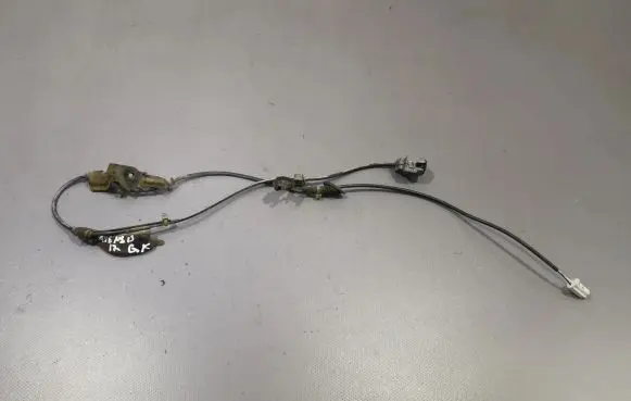Toyota Avensis T270 Rear ABS sensor wiring 