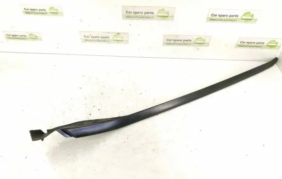 Mercedes-Benz E W213 Windshield trim