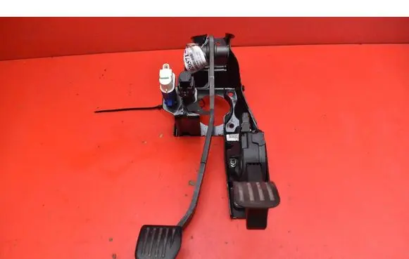 Ford Mondeo MK IV Accelerator throttle pedal 7G9N2D094NB