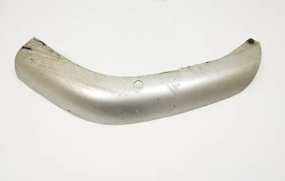 Front bumper lip