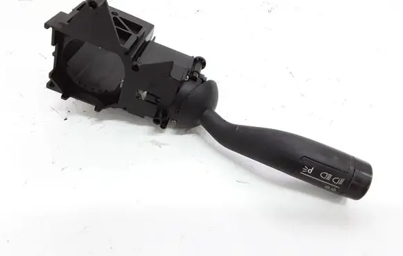 Volkswagen Touareg I Indicator stalk 3D0953513