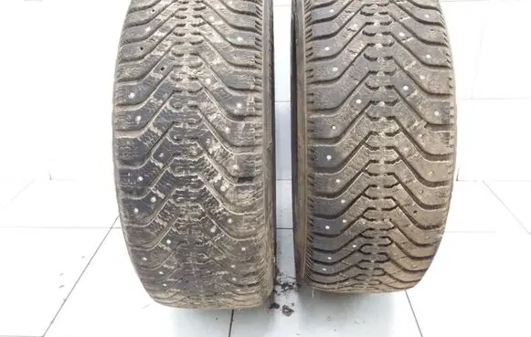 Volkswagen Golf II R16 winter/snow tires with studs 19555R1687T GOODYEAR ULTRAGRIP500EMT
