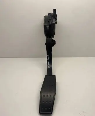 Chevrolet Traverse II Accelerator throttle pedal 22995238 6PV93390240