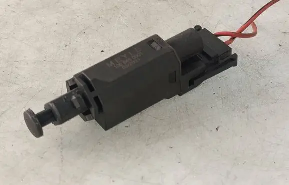 Volkswagen Golf IV Brake pedal sensor switch 1009450001 032021