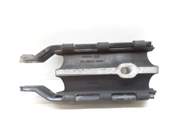 Volvo XC60 Engine mount bracket 31262935 8G9N6P082BA